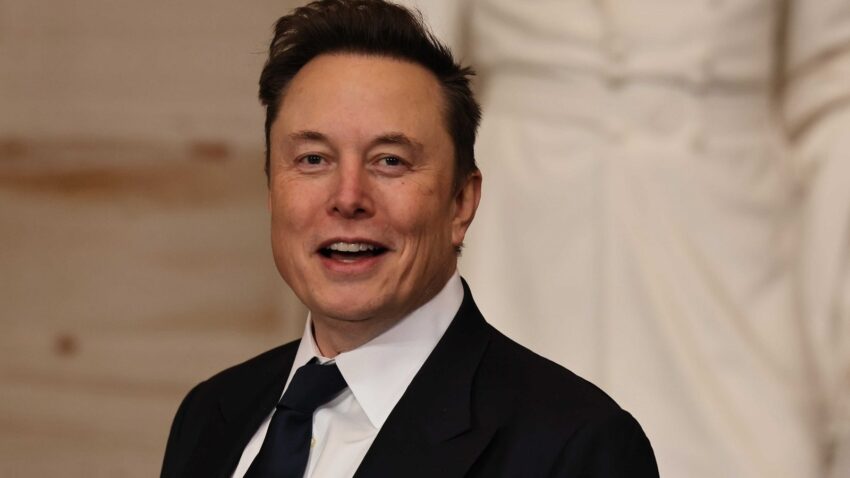 Elon Musk Nasıl Başardı ve Nasıl Zengin Oldu?