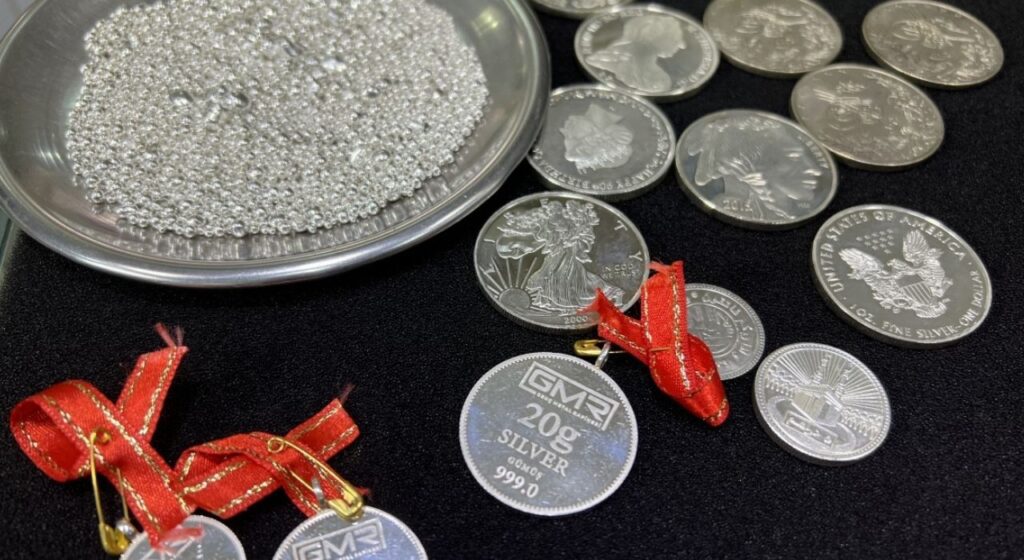 Gümüşe Yatırım Yapmanın Avantajları